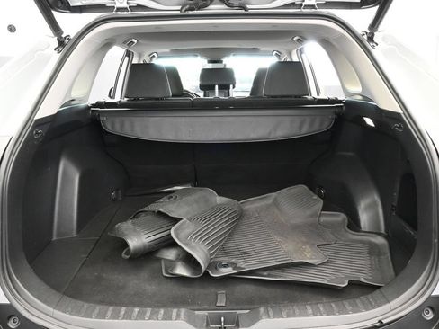 Used 2022 Toyota RAV4 XLE w/ Convenience Package FWD image 34