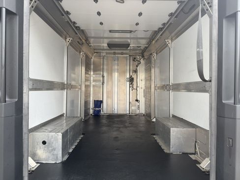 Used 2024 Chevrolet Brightdrop 600 w/ Commercial Equipment Package AWD/4WD image 7