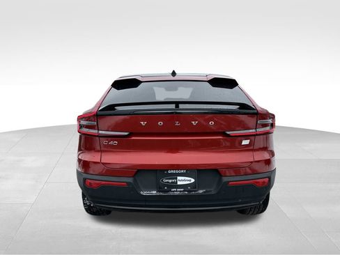 Used 2023 Volvo C40 P8 Recharge Ultimate image 8