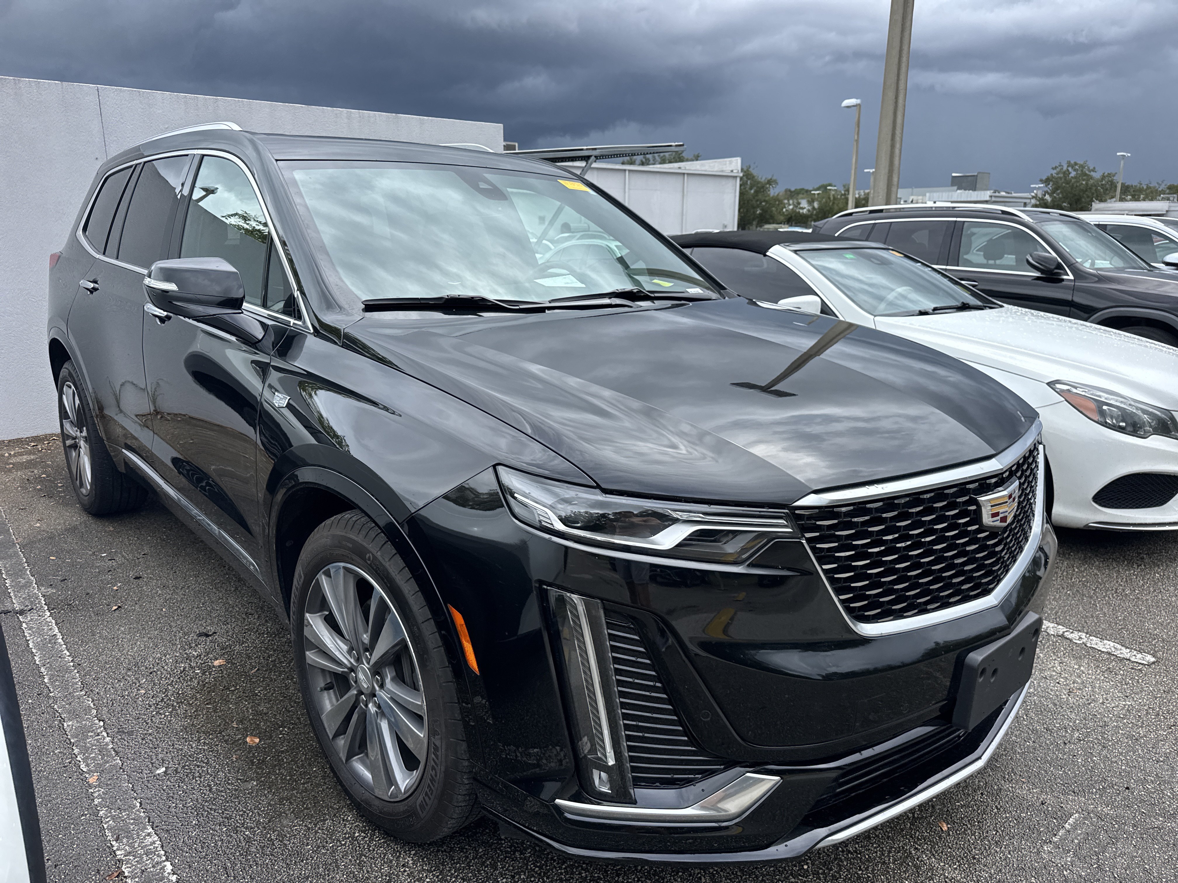Used 2020 Cadillac XT6 Premium Luxury FWD image 4
