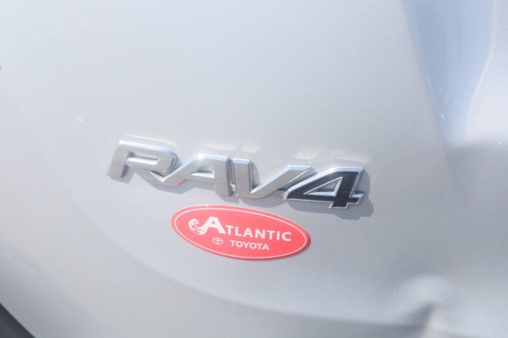 Used 2015 Toyota RAV4 Limited AWD/4WD image 35