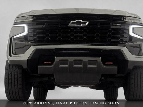 Used 2023 Chevrolet Tahoe Z71 w/ Luxury Package AWD/4WD image 8