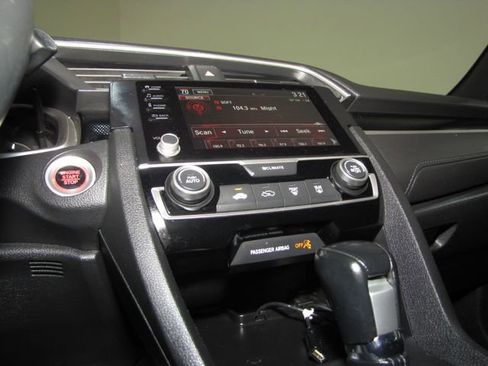 Used 2020 Honda Civic Sport image 7