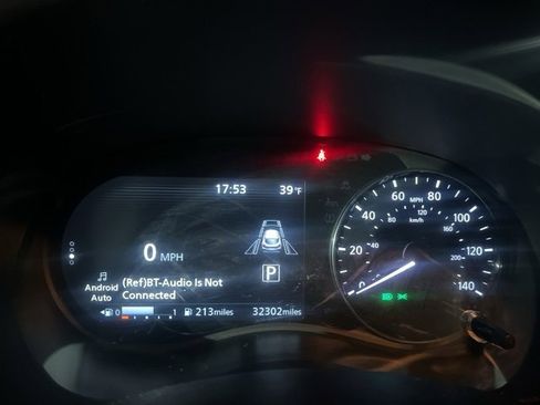 Used 2023 Nissan Kicks SR image 8