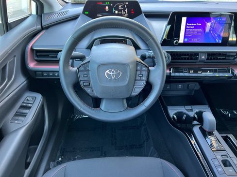 Used 2025 Toyota Prius Plug-In Hybrid FWD image 13