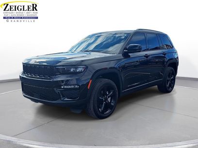 Used 2023 Jeep Grand Cherokee Limited w/ Black Appearance Package