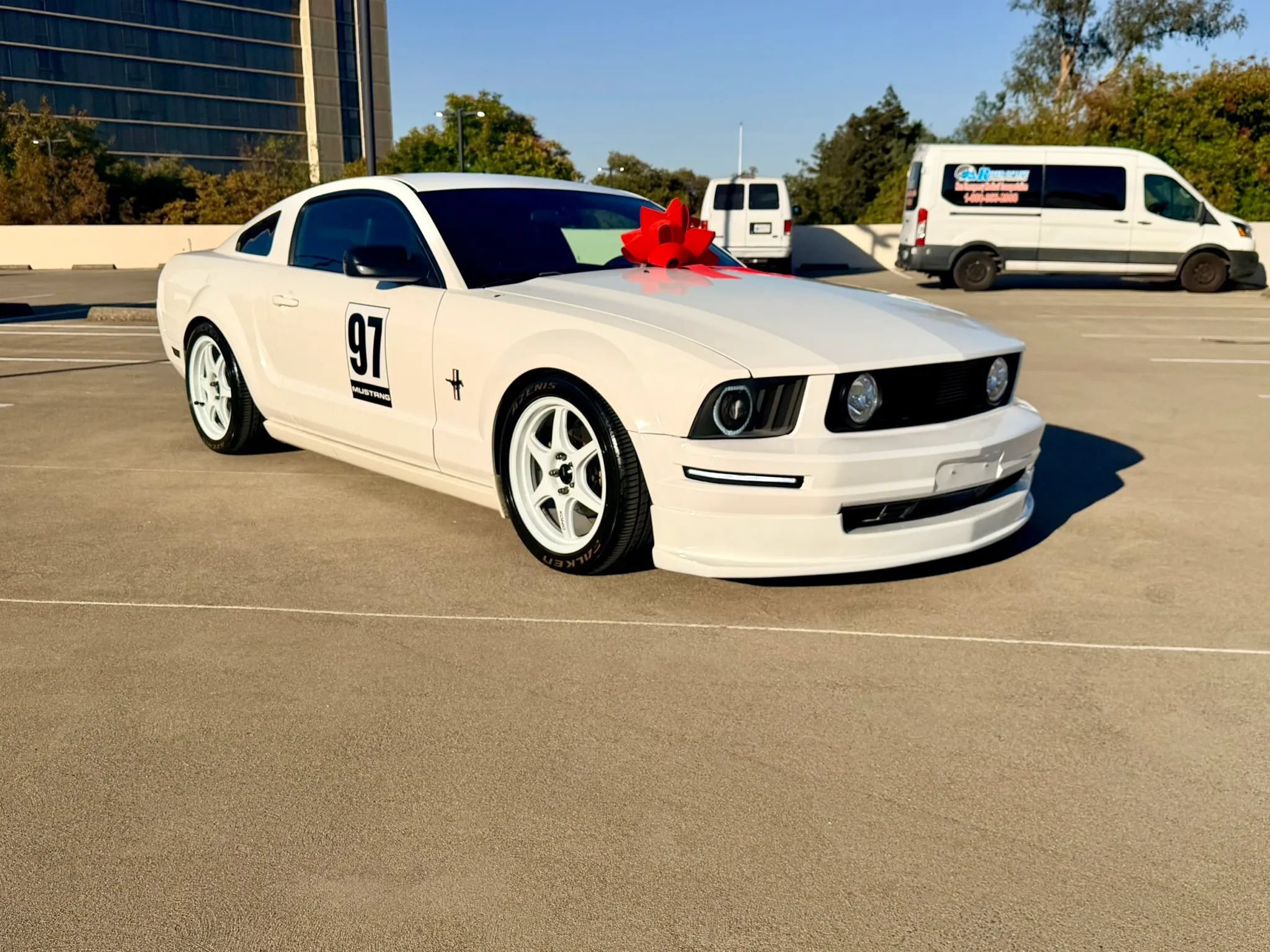 Used 2007 Ford Mustang Premium RWD image 4