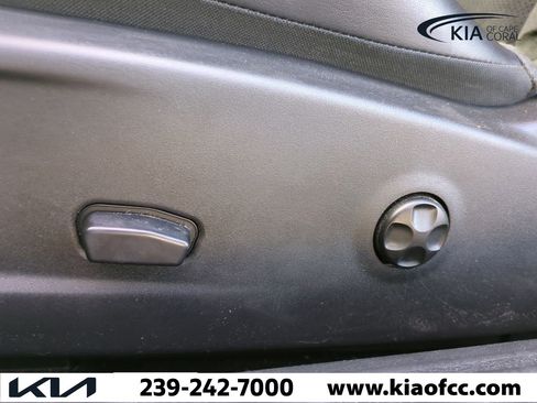 Used 2015 Dodge Challenger R/T Scat Pack w/ Scat Pack Appearance Package image 18