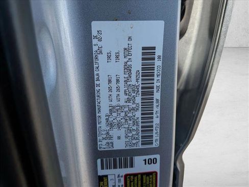 Used 2025 Toyota Tacoma TRD Off-Road image 24