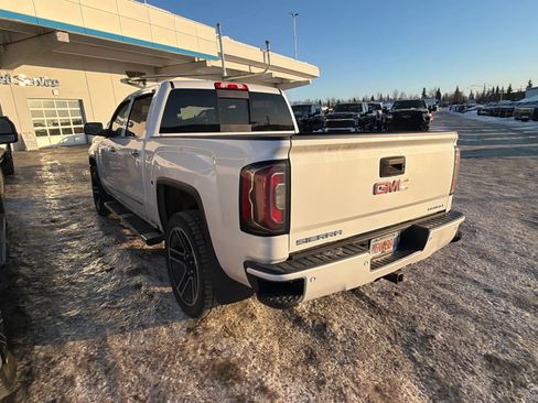 Used 2017 GMC Sierra 1500 Denali image 3