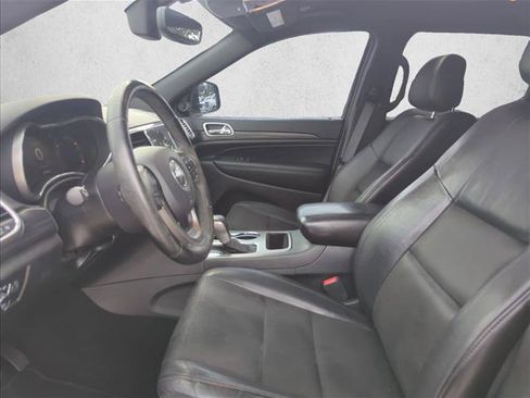 Used 2019 Jeep Grand Cherokee Altitude RWD image 13