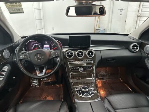 Used 2018 Mercedes-Benz C 300 4MATIC Sedan image 22
