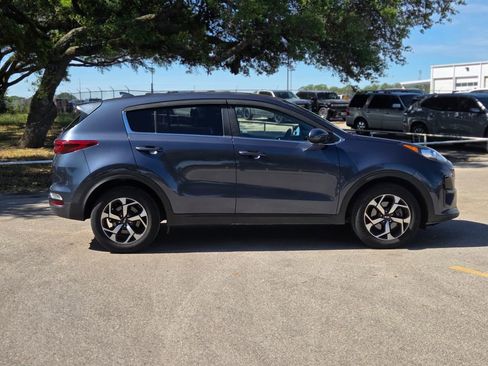 Used 2020 Kia Sportage LX image 4