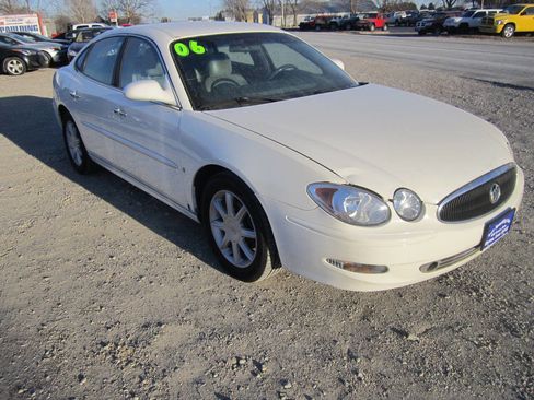 Used 2006 Buick LaCrosse CXS image 3