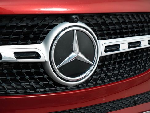 Used 2022 Mercedes-Benz GLA 250 image 11