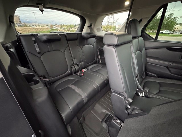 Used 2023 Honda Pilot Touring image 31
