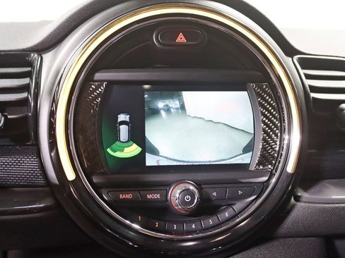 Used 2019 MINI Cooper Clubman S image 15