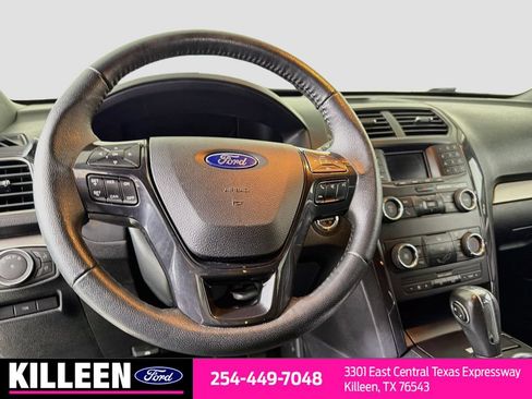 Used 2019 Ford Explorer XLT w/ Class III Trailer Tow Package FWD image 11