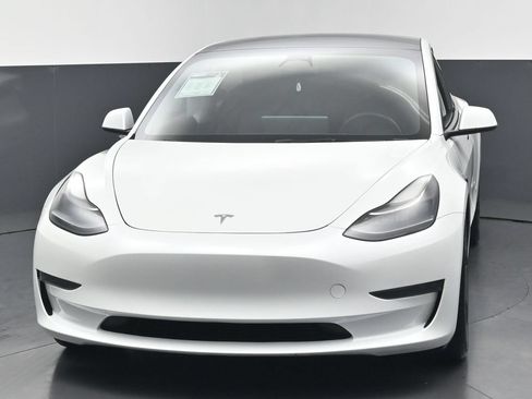 Used 2023 Tesla Model 3 Standard Range RWD image 6