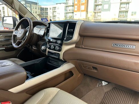 Used 2019 RAM 1500 Laramie image 32