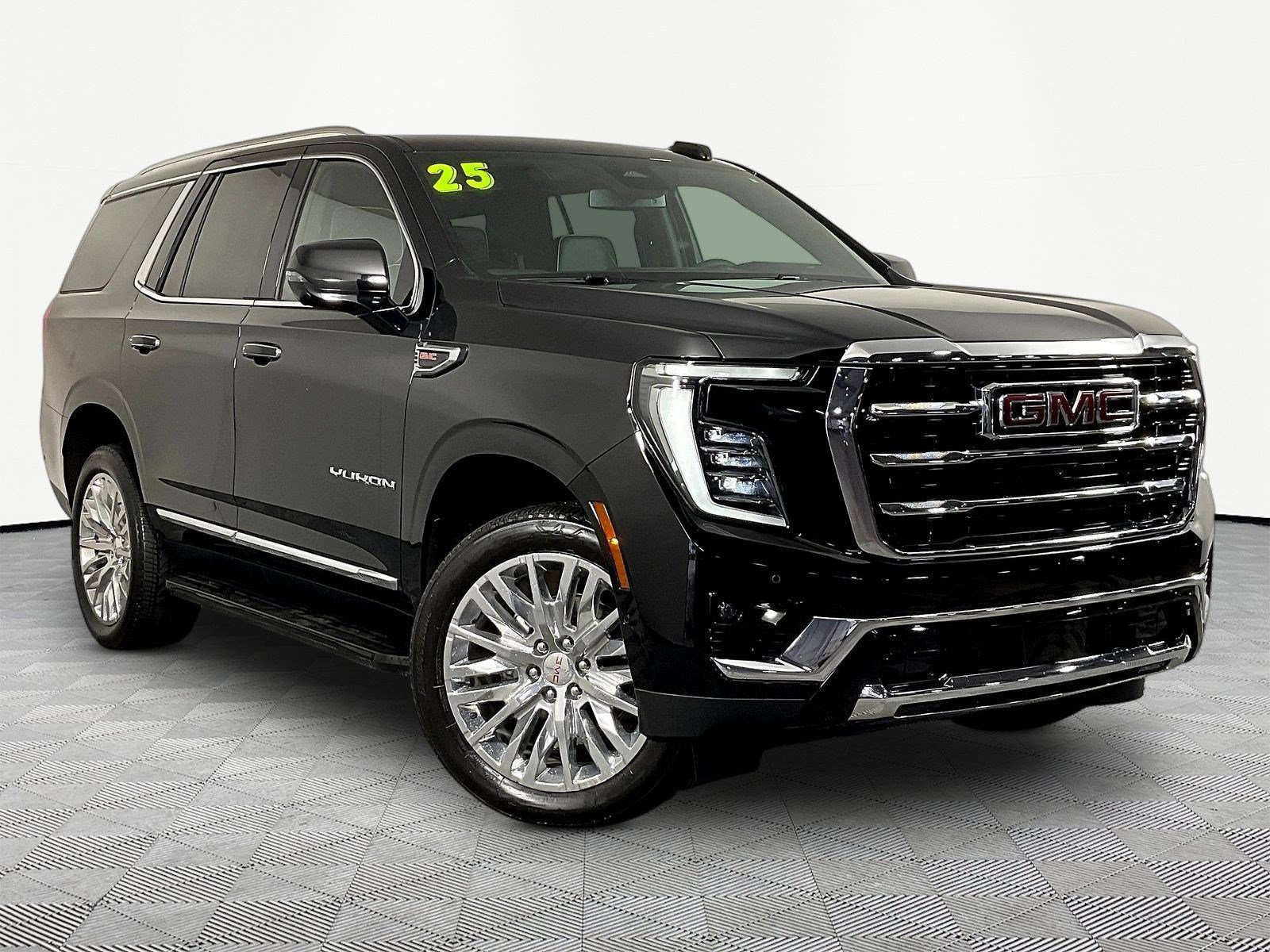 Used 2025 GMC Yukon Elevation AWD/4WD image 3
