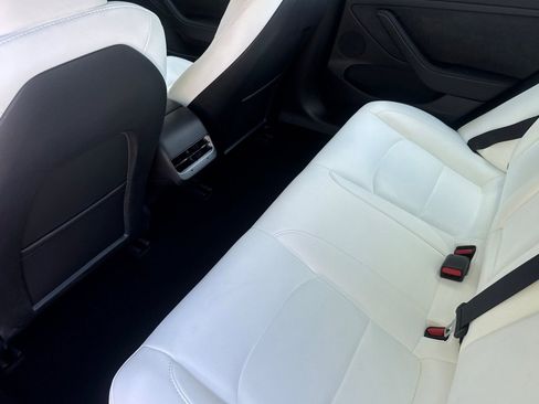 Used 2023 Tesla Model 3 Standard Range image 12