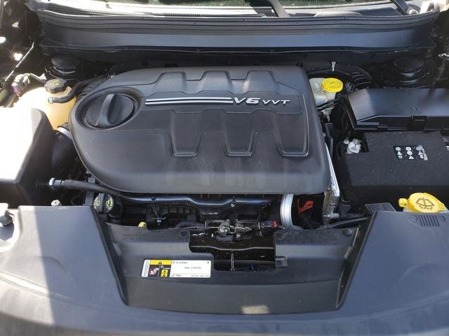 Used 2017 Jeep Cherokee Limited AWD/4WD image 10