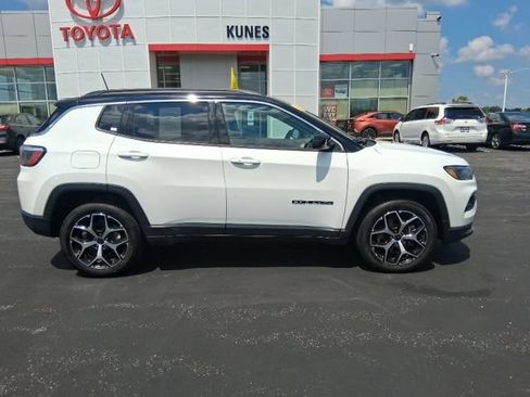 Used 2025 Jeep Compass Limited AWD/4WD image 8