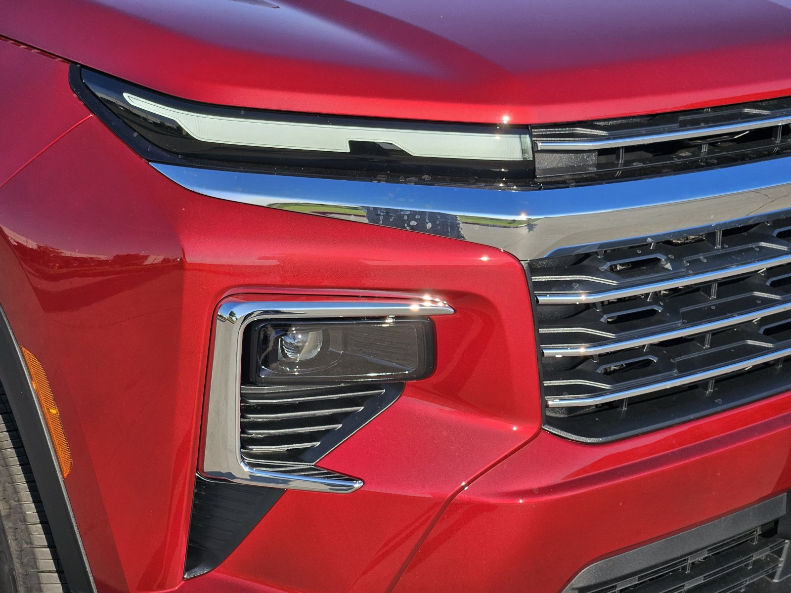 New 2027 Chevrolet Traverse LT FWD image 9