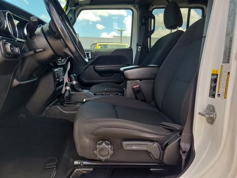 Used 2021 Jeep Wrangler Unlimited Sport image 16