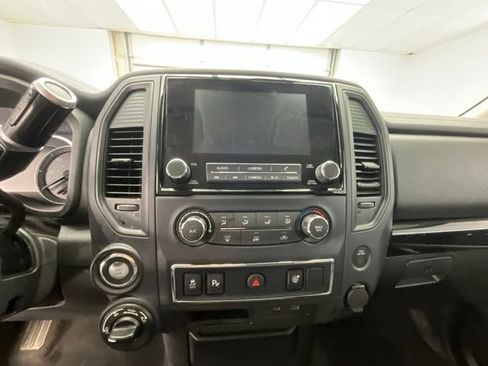 Used 2024 Nissan Titan SV AWD/4WD image 10