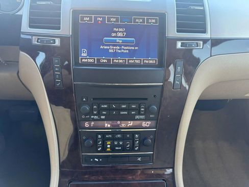 Used 2012 Cadillac Escalade ESV Premium image 27