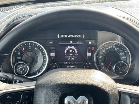 Used 2024 RAM 1500 Laramie image 16