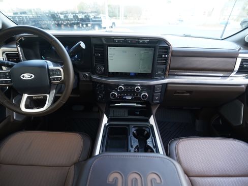 Used 2024 Ford F250 King Ranch image 9