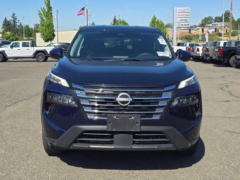 Used 2024 Nissan Rogue SV FWD image 12