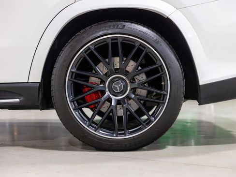 Used 2024 Mercedes-Benz GLS 63 AMG 4MATIC image 17