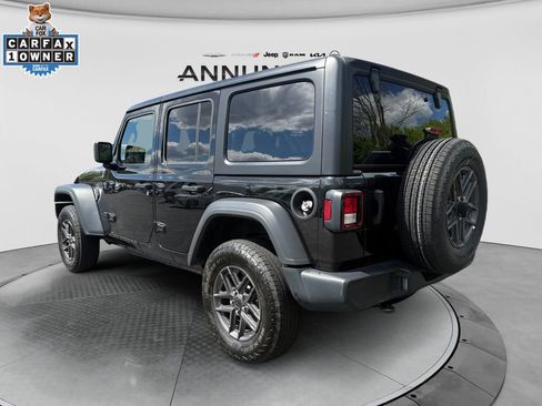 Used 2025 Jeep Wrangler Unlimited Sport AWD/4WD image 3