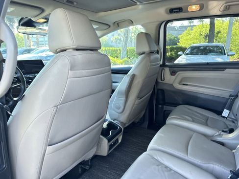 Used 2024 Honda Odyssey Touring image 14