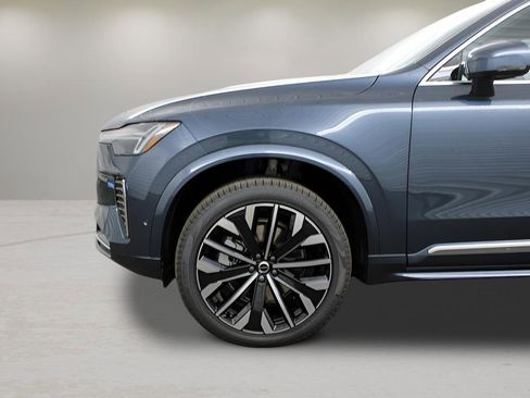 New 2026 Volvo XC90 B6 Plus w/ Protection Package Premier image 30
