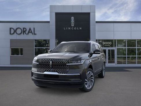 New 2025 Lincoln Navigator Reserve AWD/4WD image 2