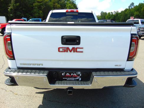 Used 2018 GMC Sierra 1500 SLT AWD/4WD image 4