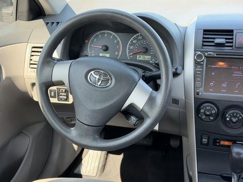 Used 2010 Toyota Corolla LE FWD image 13