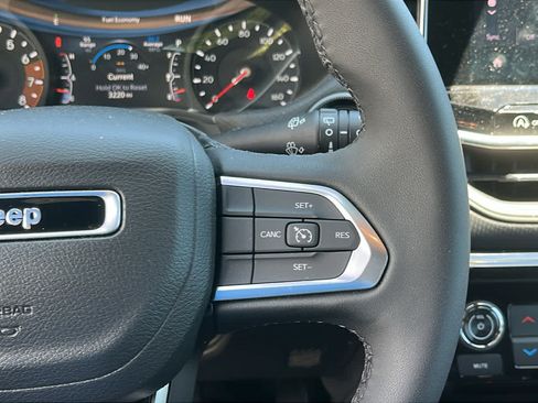 New 2026 Jeep Compass Latitude w/ Sun and Sound Group AWD/4WD image 13