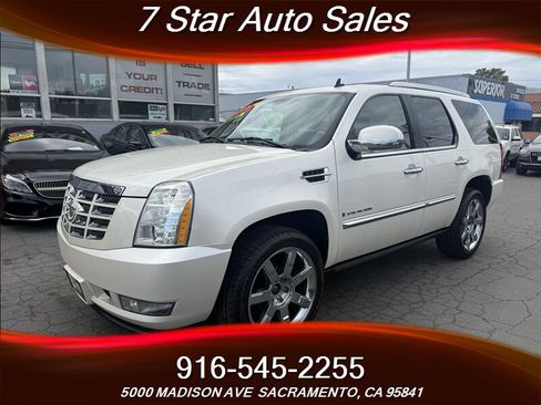 Used 2008 Cadillac Escalade AWD image 3