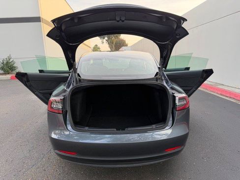 Used 2023 Tesla Model 3 Standard Range image 16