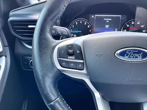 Used 2020 Ford Explorer XLT w/ Comfort Package RWD image 18