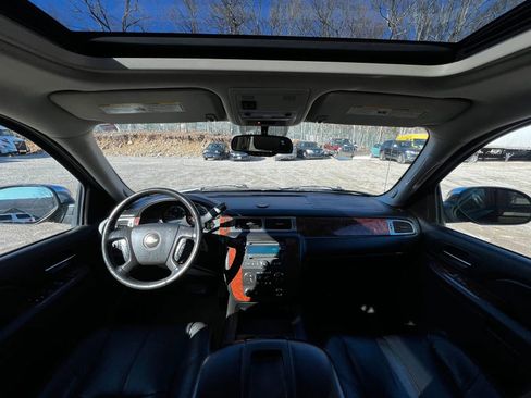 Used 2007 Chevrolet Avalanche LT w/ LT Preferred Equipment Group image 11