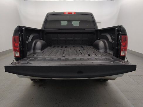 Used 2022 RAM 1500 Classic SLT RWD image 29