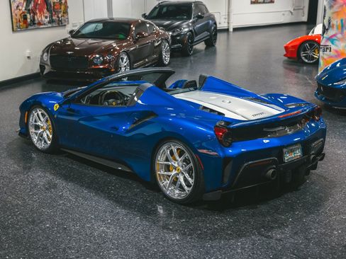 Used 2020 Ferrari 488 Pista Spider RWD image 6