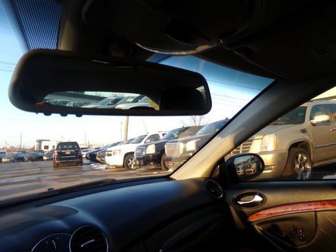 Used 2009 Mercedes-Benz CLK 550 Cabriolet w/ Premium I Pkg image 17